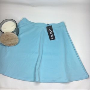 NWT Boohoo skater skirt- size 6